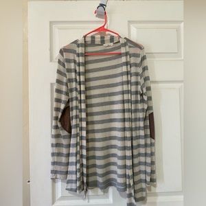 Striped cream/grey cardigan.